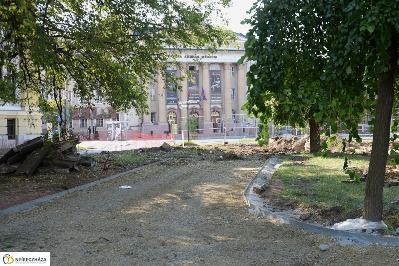 A Bessenyei tér felújítási munkálatai - fotó Trifonov Éva