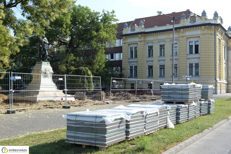 A Bessenyei tér felújítási munkálatai - fotó Trifonov Éva