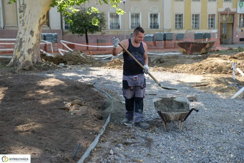A Bessenyei tér felújítási munkálatai - fotó Trifonov Éva