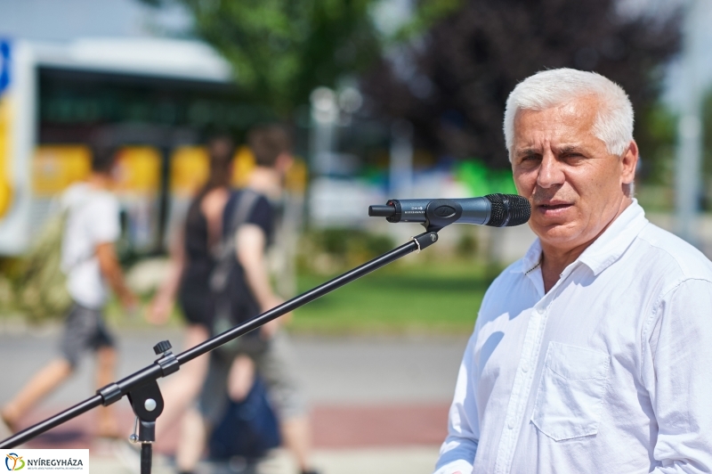 LEGO buszok - fotó Szarka Lajos