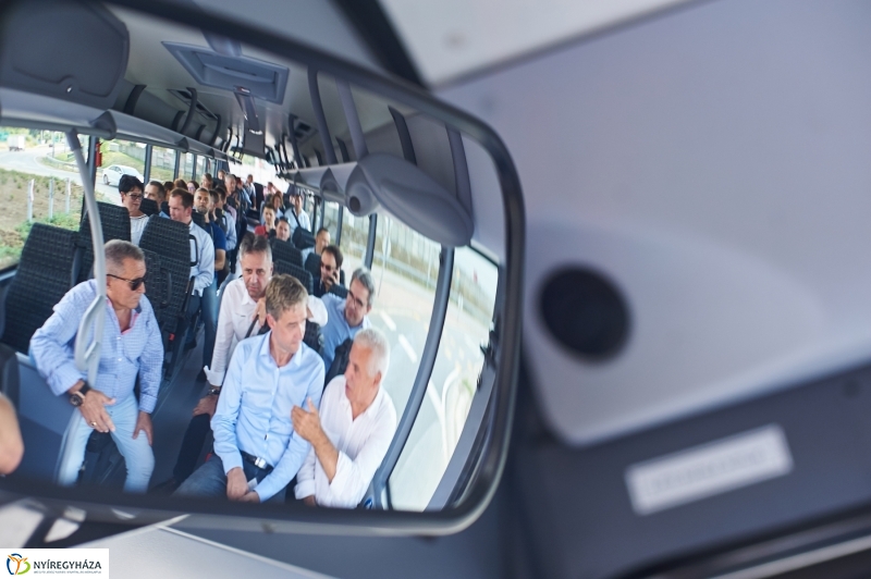 LEGO buszok - fotó Szarka Lajos