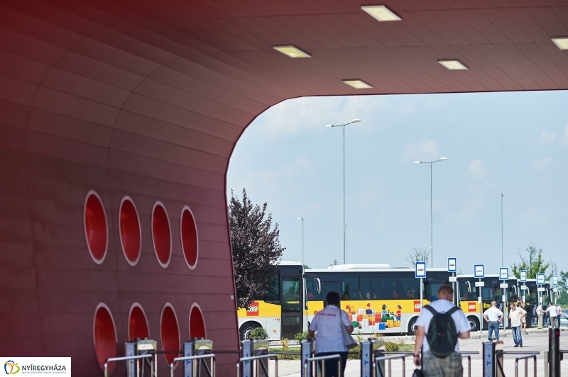 LEGO buszok - fotó Szarka Lajos