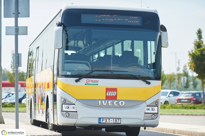 LEGO buszok - fotó Szarka Lajos