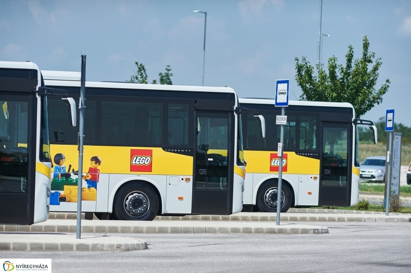 LEGO buszok - fotó Szarka Lajos