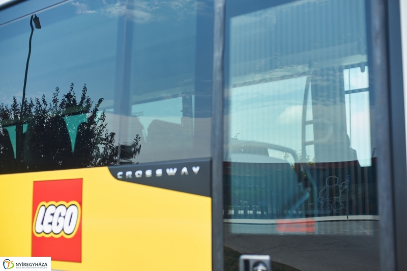 LEGO buszok - fotó Szarka Lajos