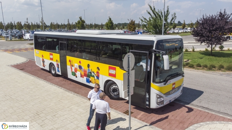 LEGO buszok - fotó Szarka Lajos