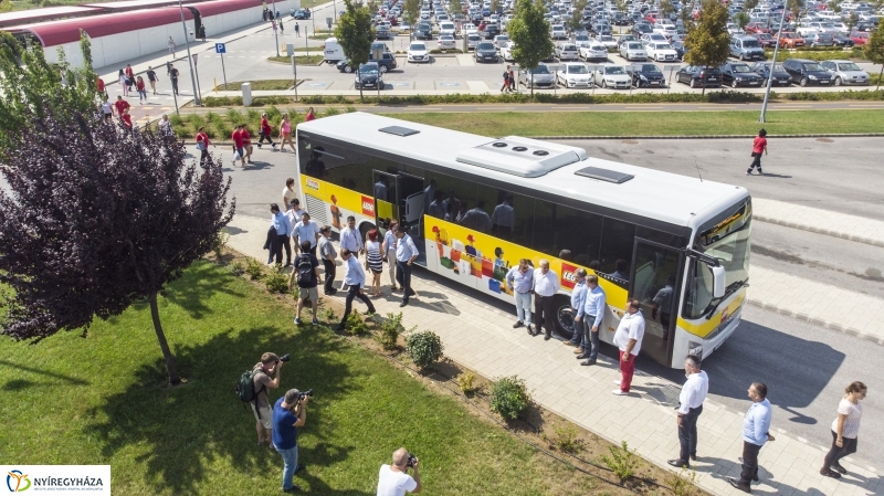 LEGO buszok - fotó Szarka Lajos