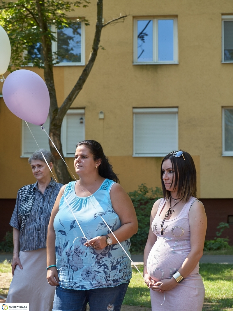 Játszótér a Jósavárosban - fotó Szarka Lajos