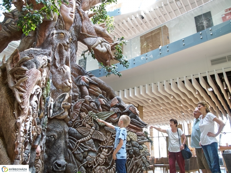 Első vendégek a Hotel Pangeaban - fotó Szarka Lajos