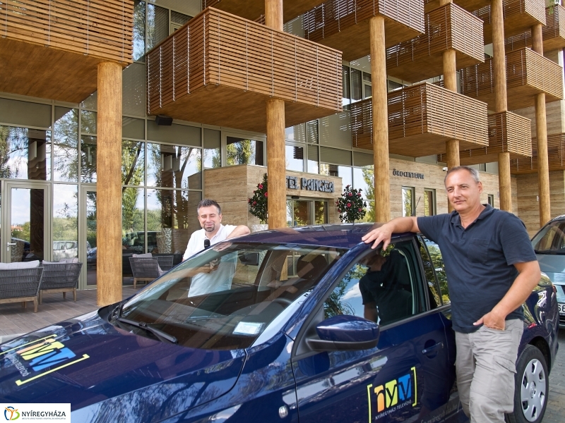 Első vendégek a Hotel Pangeaban - fotó Szarka Lajos