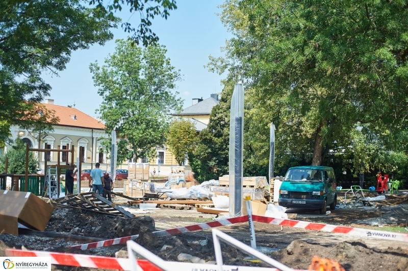 Munkálatok a Benczúr téren - fotó Szarka Lajos