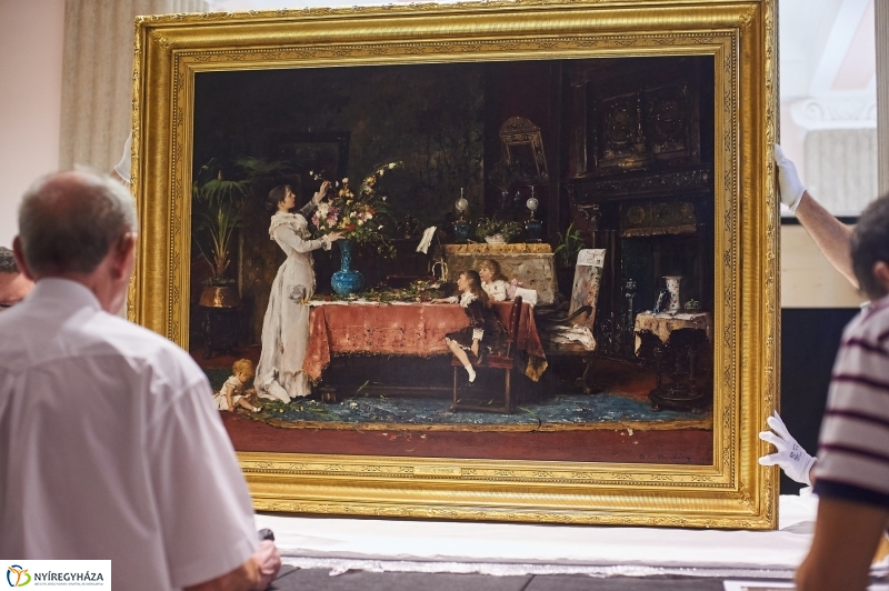 Munkácsy festmények érkezése 2 - fotó Szarka Lajos