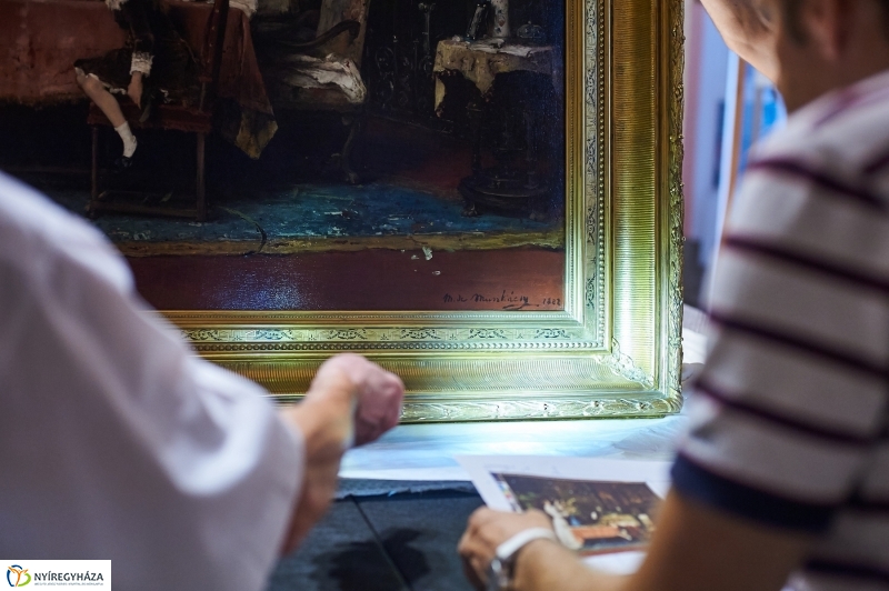 Munkácsy festmények érkezése 2 - fotó Szarka Lajos