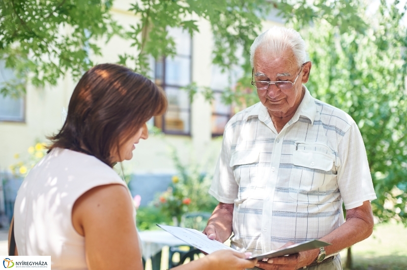 Szépkorú köszöntése Bartha Dénes - fotó Szarka Lajos