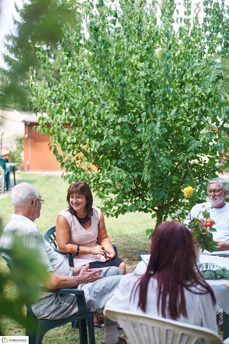 Szépkorú köszöntése Bartha Dénes - fotó Szarka Lajos
