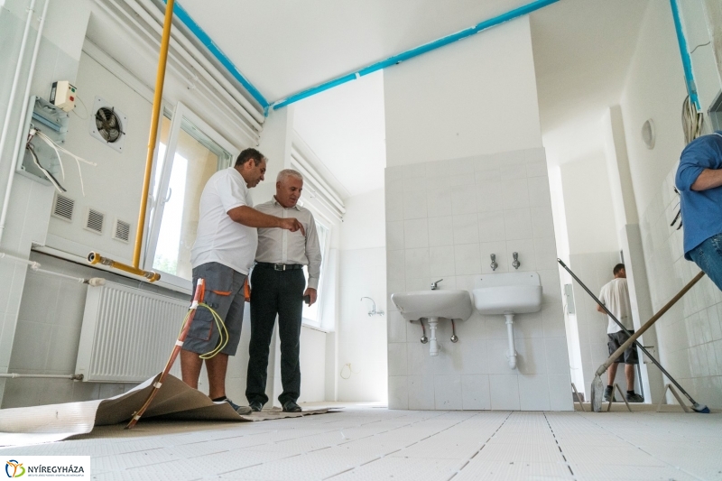 Felújítási munkálatok bejárása - Fotó Kohut Árpád