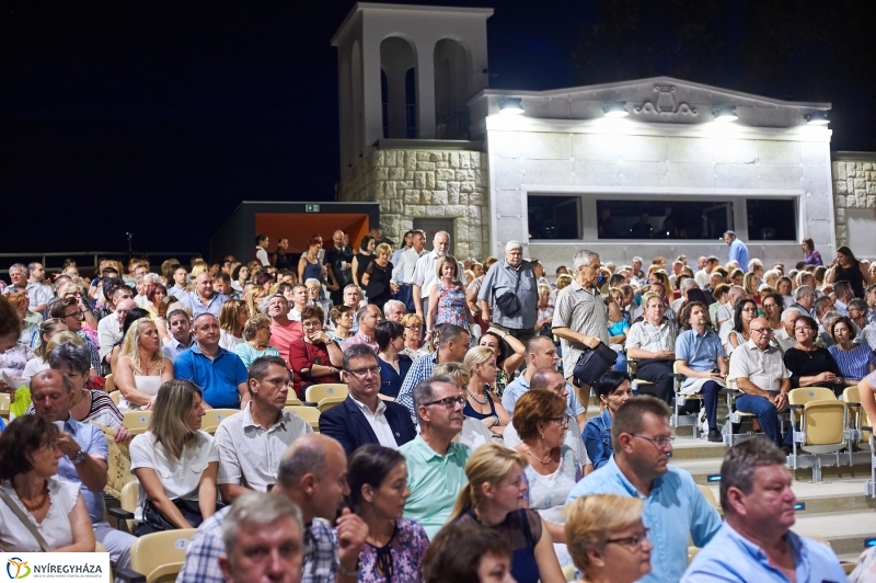 Rózsakert Szabadtéri Színház megnyitó előadás
