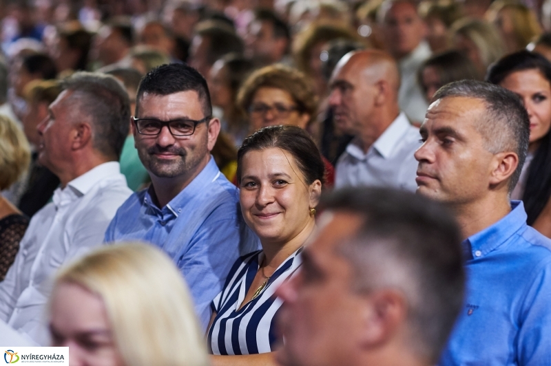 Rózsakert Szabadtéri Színház megnyitó előadás