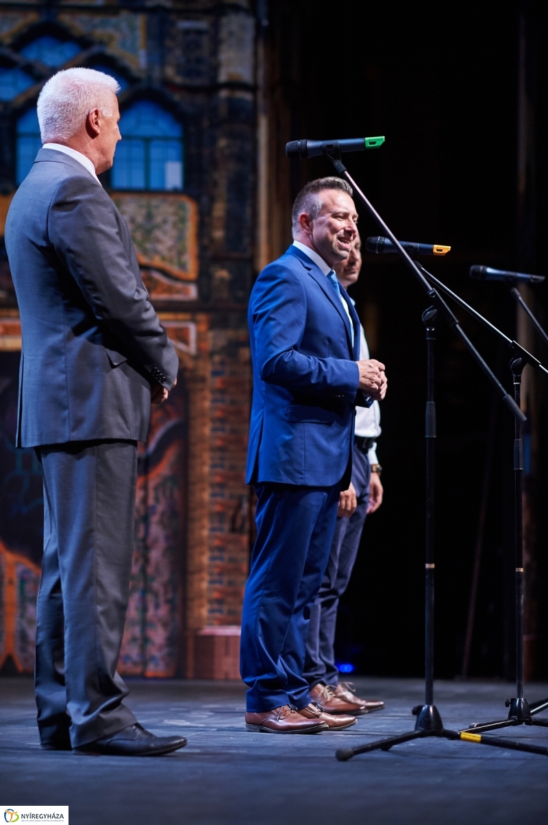 Rózsakert Szabadtéri Színház megnyitó előadás