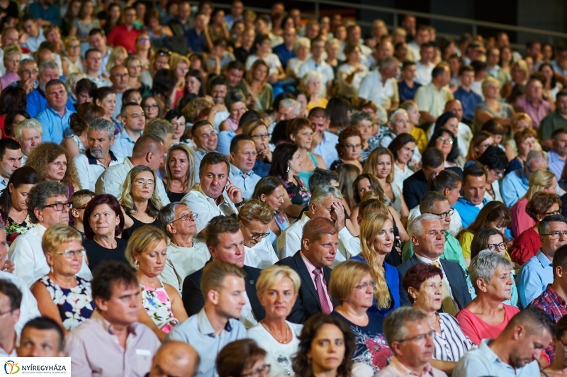 Rózsakert Szabadtéri Színház megnyitó előadás