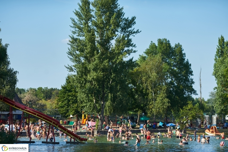 Egy vasárnap délután a Tófürdőn