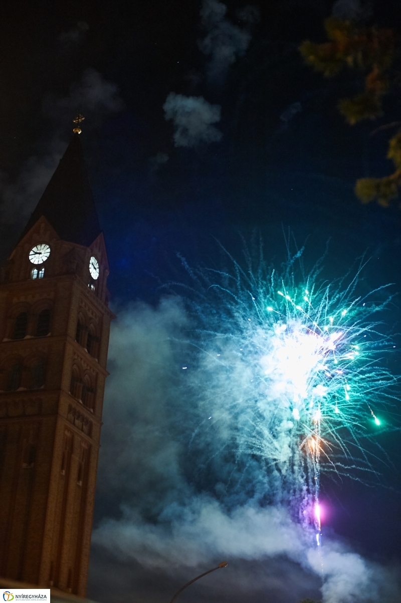 Ünnepi tűzijáték Nyíregyházán 2018 