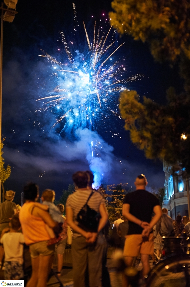 Ünnepi tűzijáték Nyíregyházán 2018 