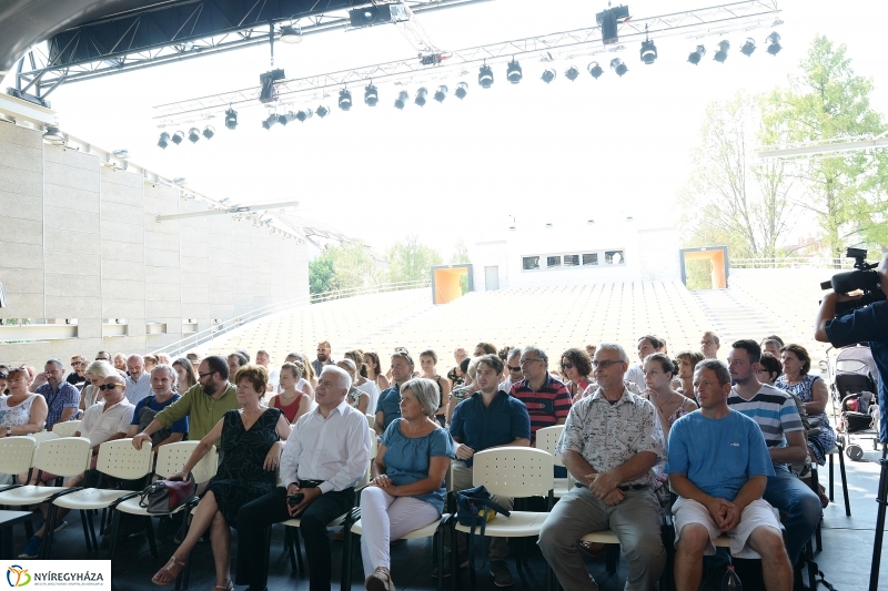 Színházi évadnyitó - fotó Trifonov Éva