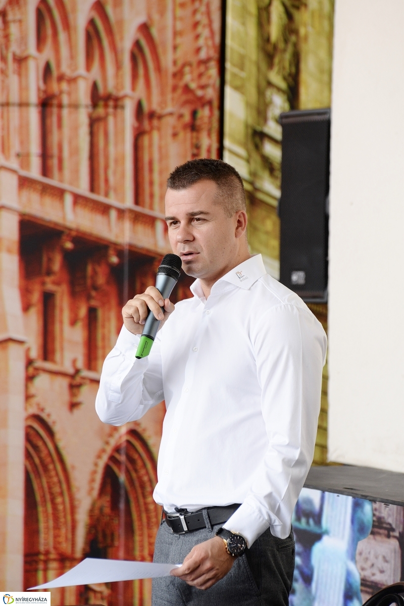 Színházi évadnyitó - fotó Trifonov Éva