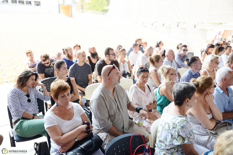 Színházi évadnyitó - fotó Trifonov Éva