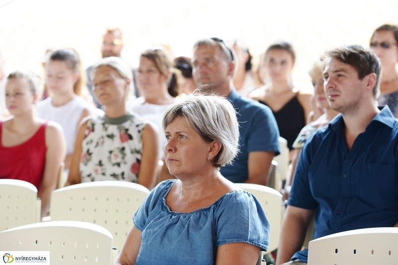 Színházi évadnyitó - fotó Trifonov Éva