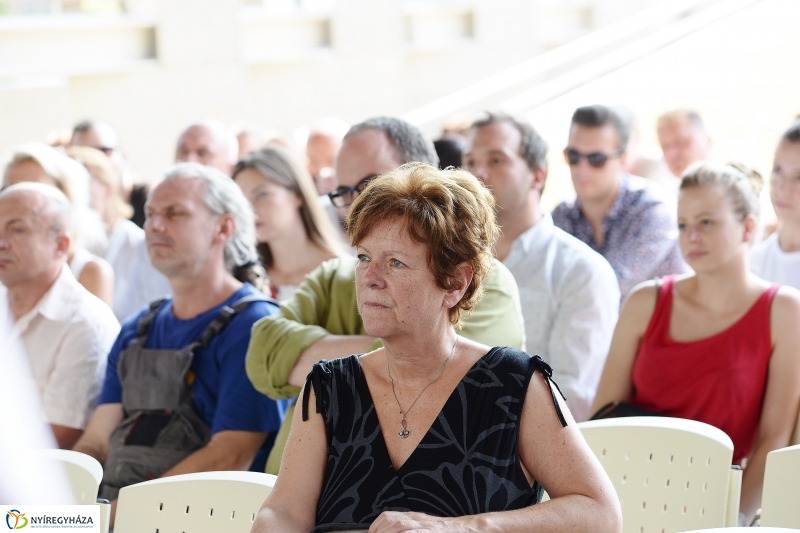 Színházi évadnyitó - fotó Trifonov Éva