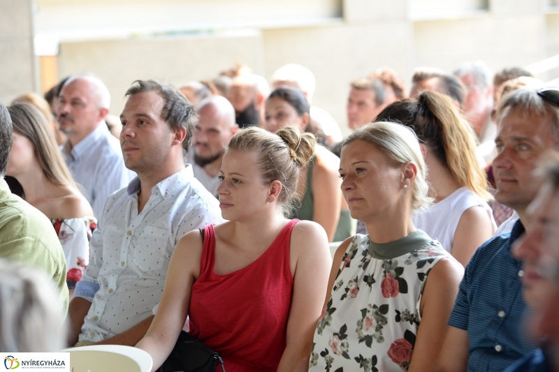 Színházi évadnyitó - fotó Trifonov Éva