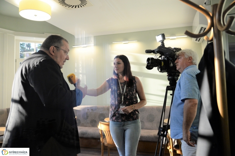 Bencs Villa megnyitó - fotó Trifonov Éva