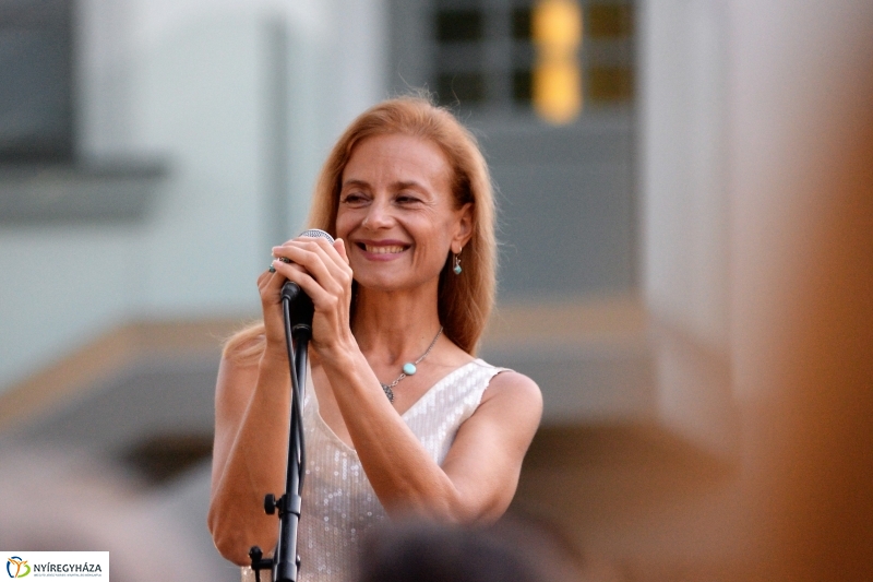 Bencs Villa megnyitó - fotó Trifonov Éva