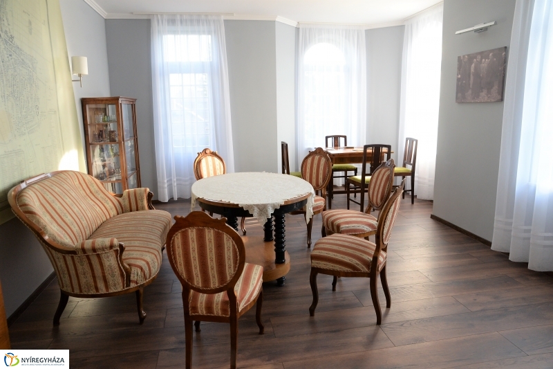 Bencs Villa megnyitó - fotó Trifonov Éva