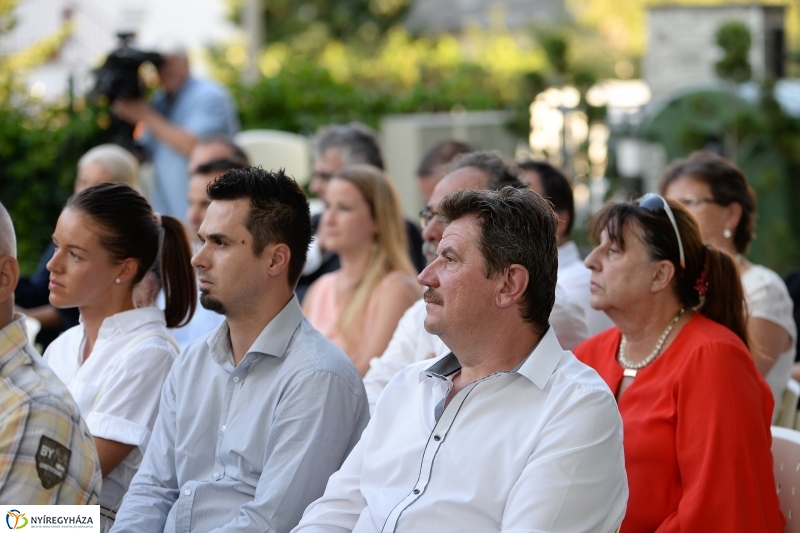 Bencs Villa megnyitó - fotó Trifonov Éva