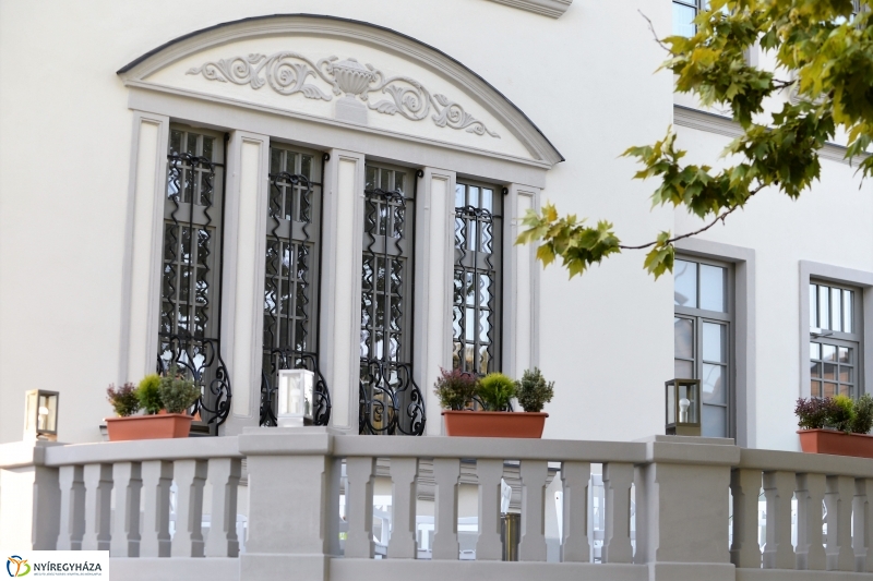 Bencs Villa megnyitó - fotó Trifonov Éva