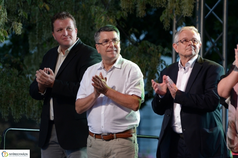 Sporttalálkozó megnyitó a Kossuth téren -fotó Trifonov Éva