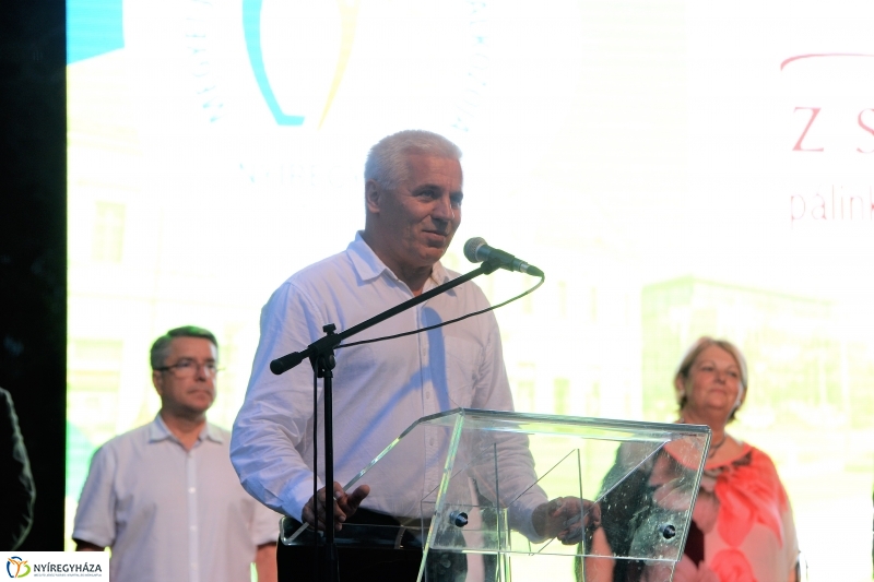 Sporttalálkozó megnyitó a Kossuth téren -fotó Trifonov Éva