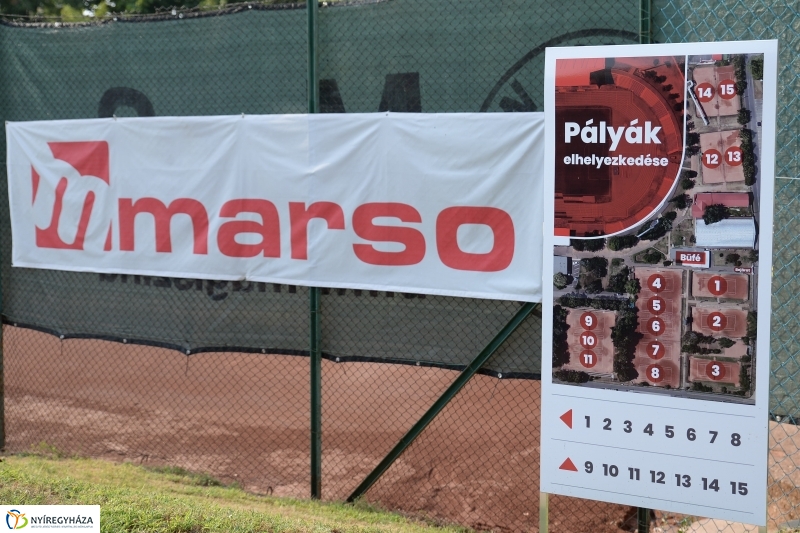 Defibrillátor került  a Marso Tenisz Centrumba - fotó Trifonov Éva