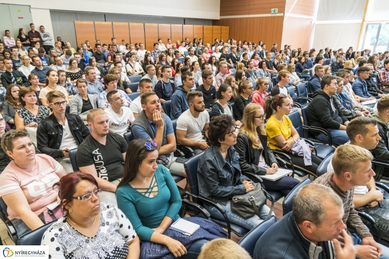 Előadás a beiratkozásról a Nyíregyházi Egyetemen - Fotó Kohut Árpád