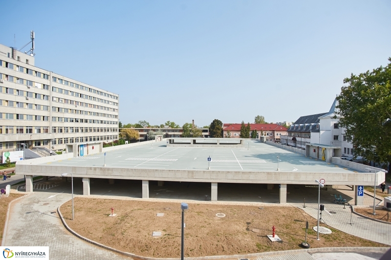 Kórházi parkolóház átadó - fotó Szarka Lajos