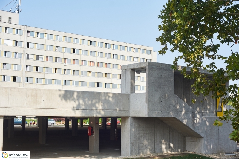 Kórházi parkolóház átadó - fotó Szarka Lajos