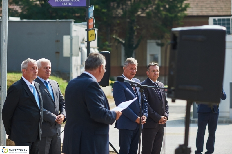Kórházi parkolóház átadó - fotó Szarka Lajos