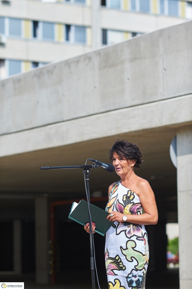 Kórházi parkolóház átadó - fotó Szarka Lajos