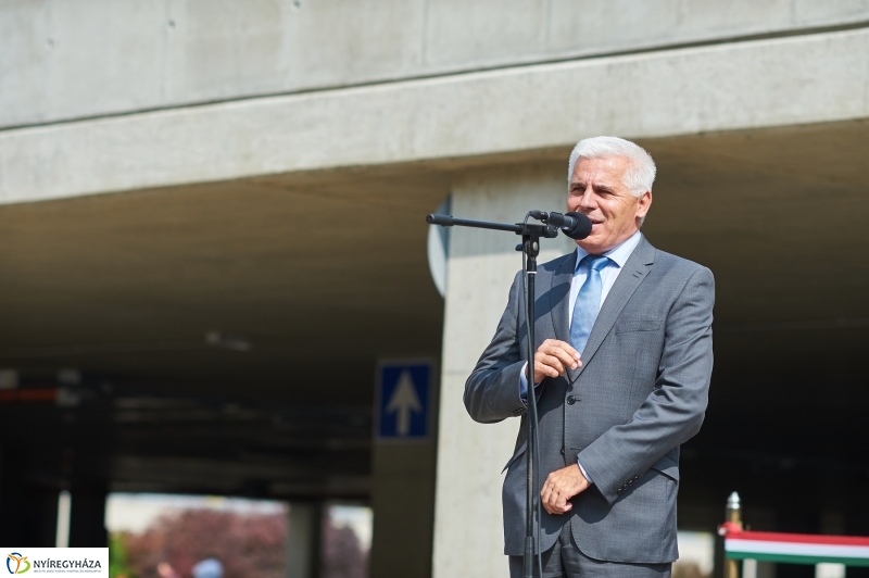 Kórházi parkolóház átadó - fotó Szarka Lajos