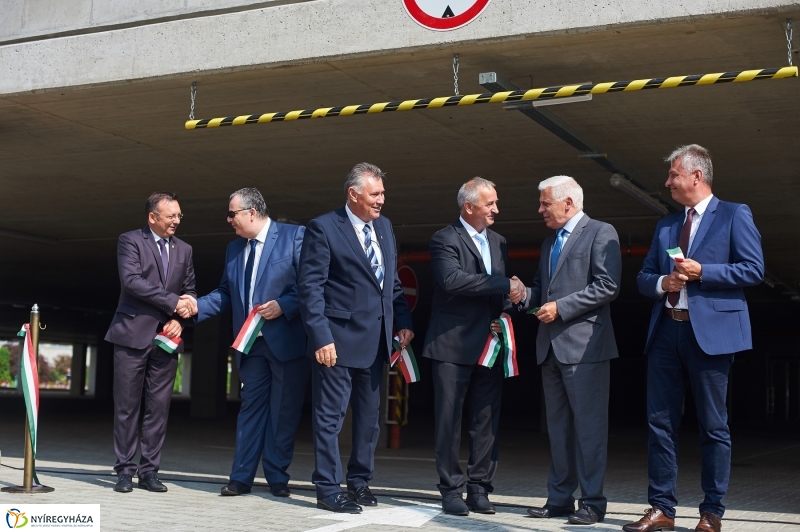 Kórházi parkolóház átadó - fotó Szarka Lajos