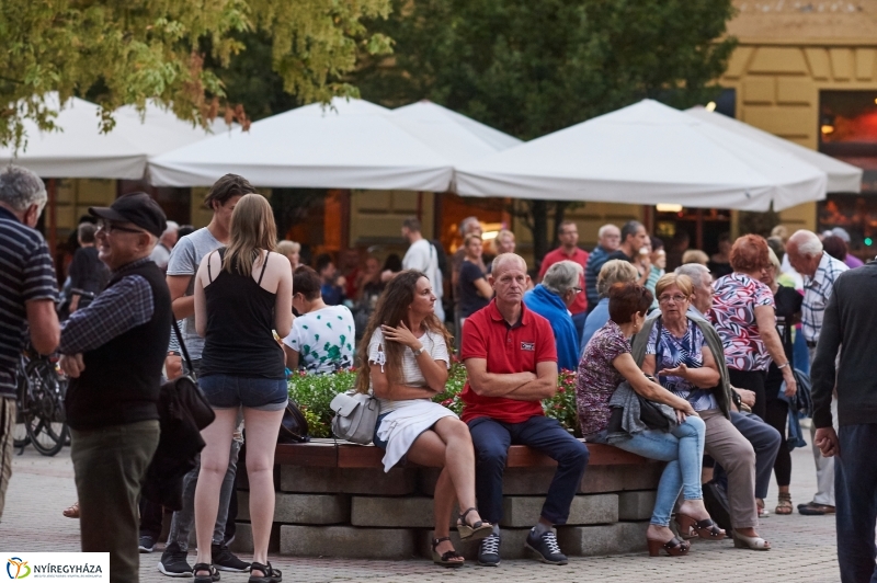 VIDOR Legénybúcsú - fotó Szarka Lajos