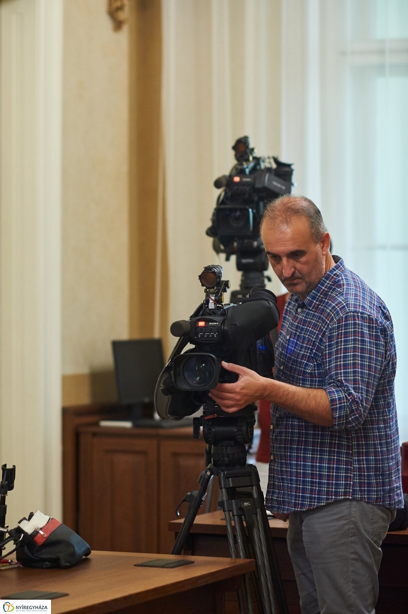 Ipari alma ár bejelentés - fotó Szarka Lajos